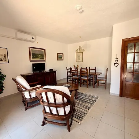 Будинок відпочинку Stefano's House Ольбія